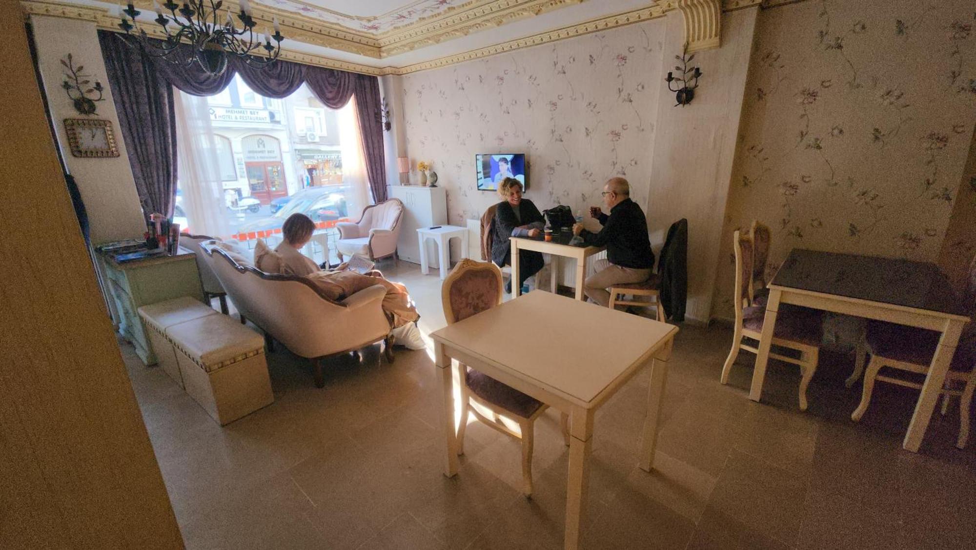 Istanbul Holiday Hotel Отель