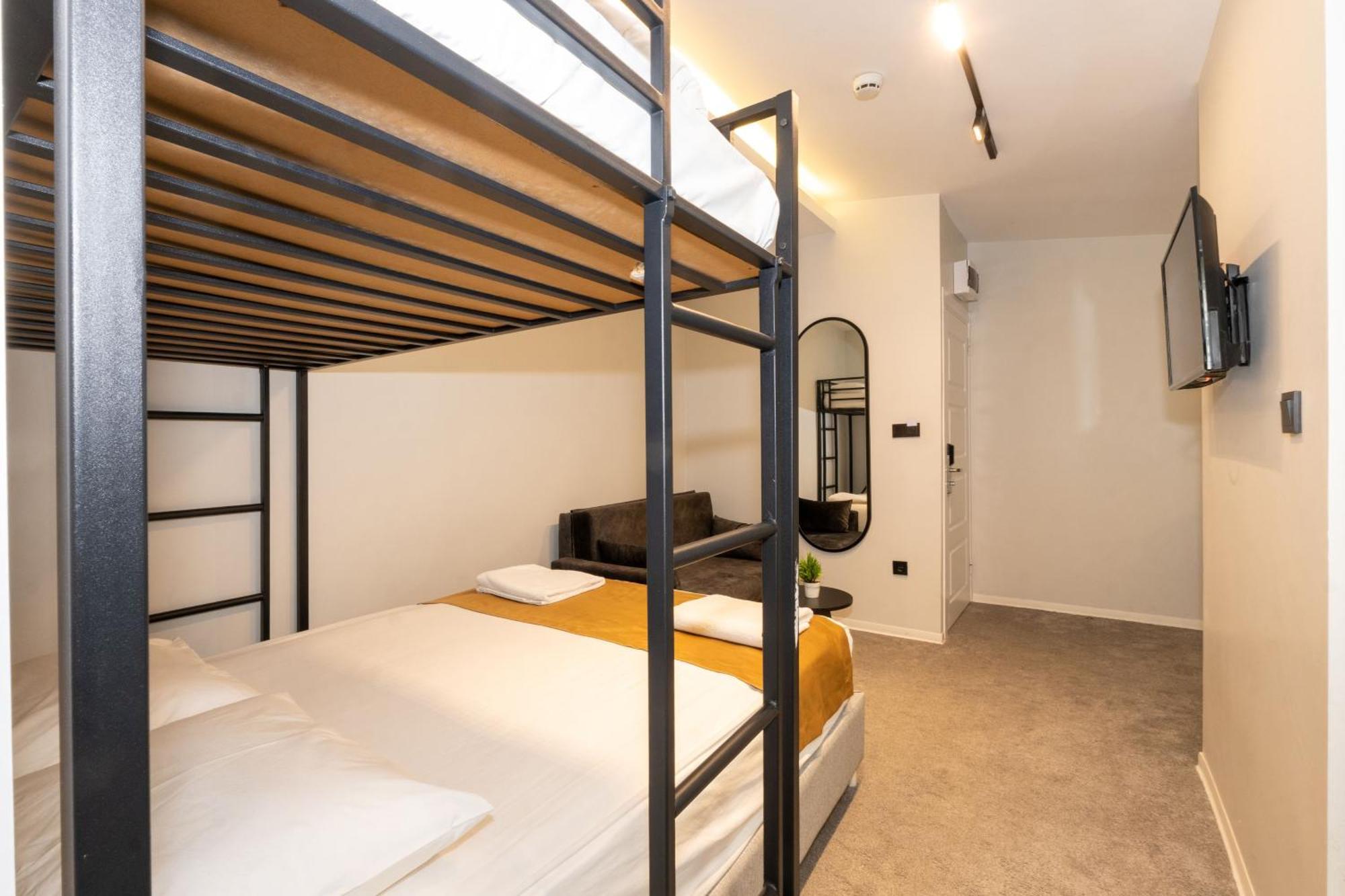 Istanbul Holiday Hotel Hotel