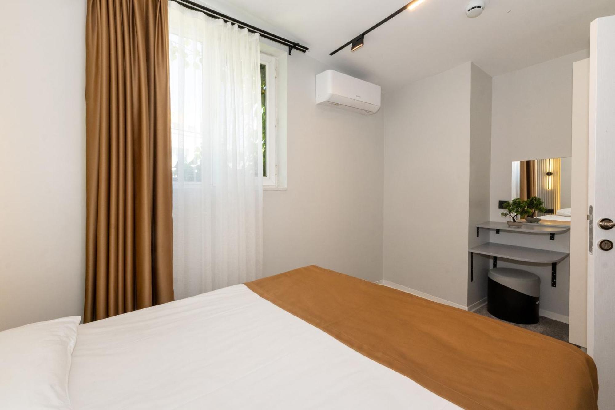 Istanbul Holiday Hotel Hotel